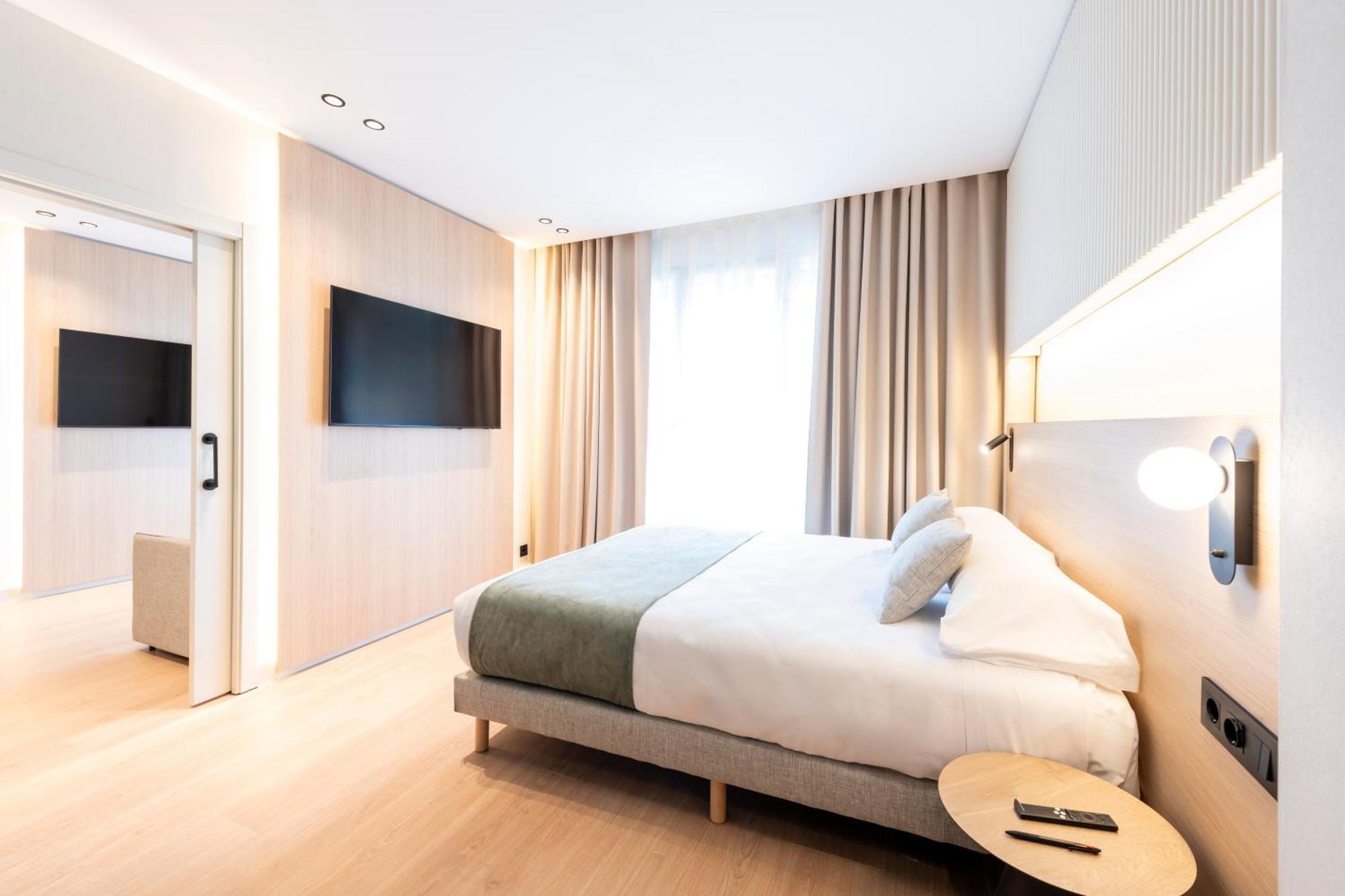Atenea Calabria Lejlighedshotel Barcelona