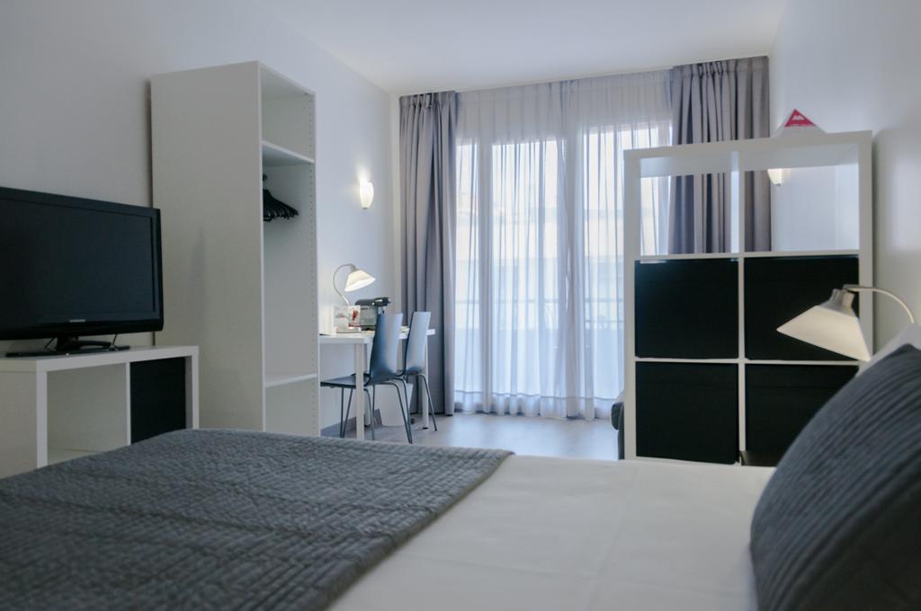 Atenea Calabria Lejlighedshotel Barcelona
